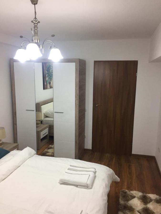 Roby Apartament Bukarest Exteriör bild