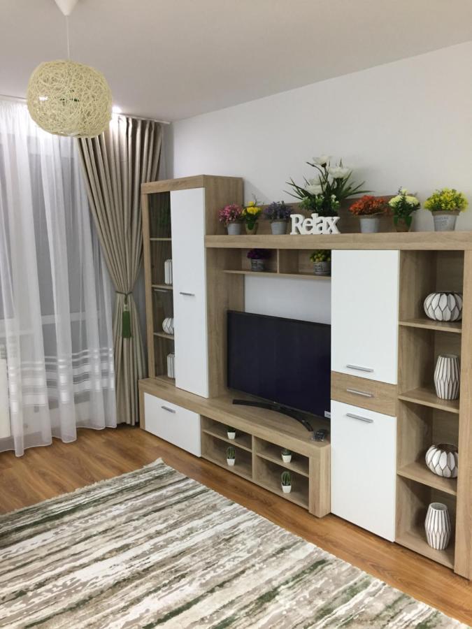 Roby Apartament Bukarest Exteriör bild