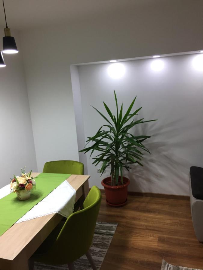 Roby Apartament Bukarest Exteriör bild