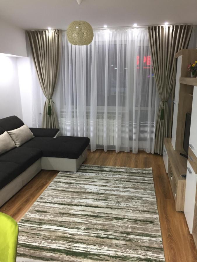 Roby Apartament Bukarest Exteriör bild