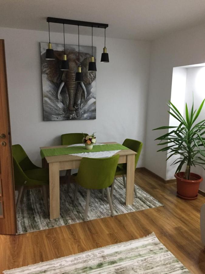 Roby Apartament Bukarest Exteriör bild