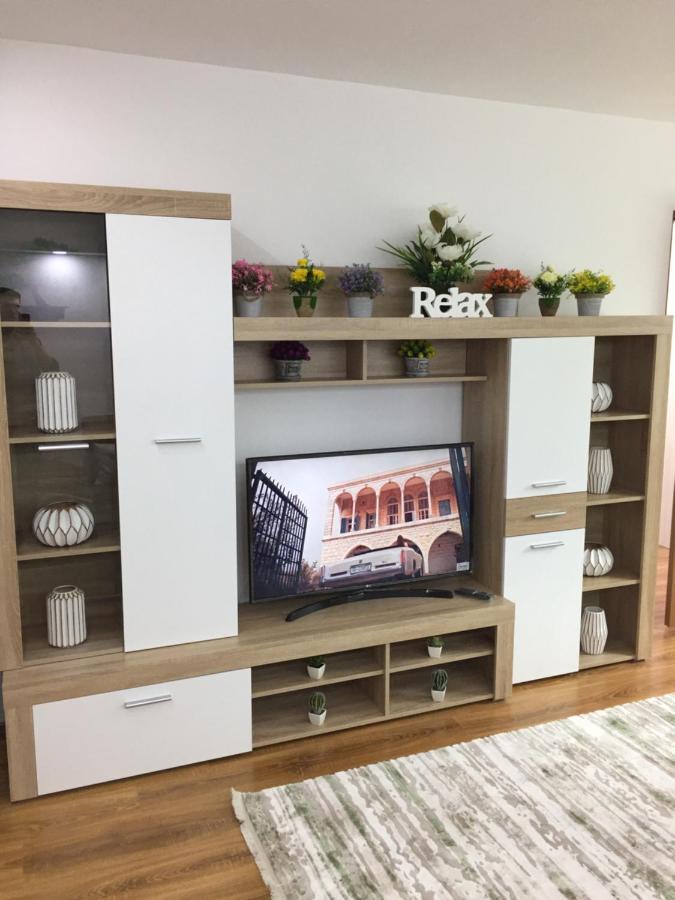 Roby Apartament Bukarest Exteriör bild