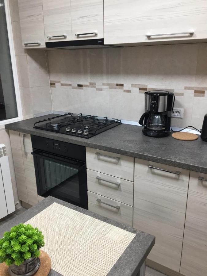 Roby Apartament Bukarest Exteriör bild